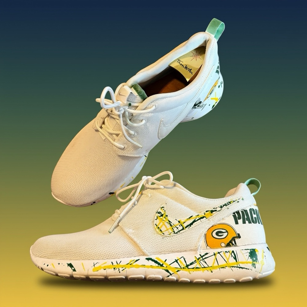 NIKE ROSHE RUN WHITE GREEN BAY PACKERS Womens 8.5 / 7Y